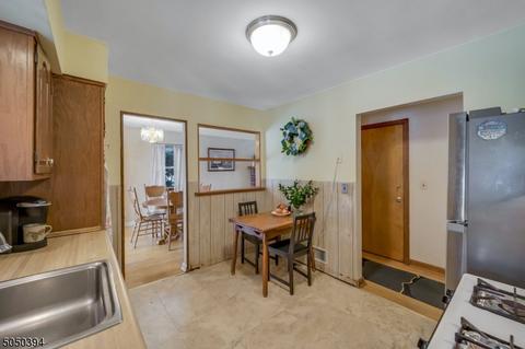 611 Schaefer Ave, Oradell, NJ 07649 photo 6