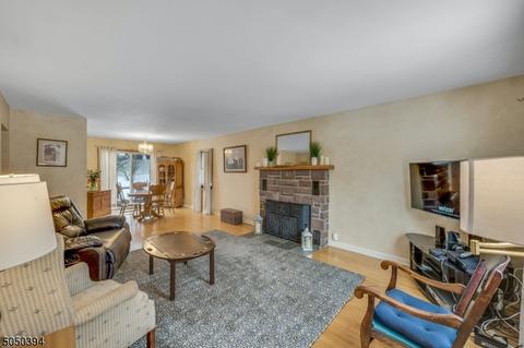 611 Schaefer Ave, Oradell, NJ 07649 photo 3