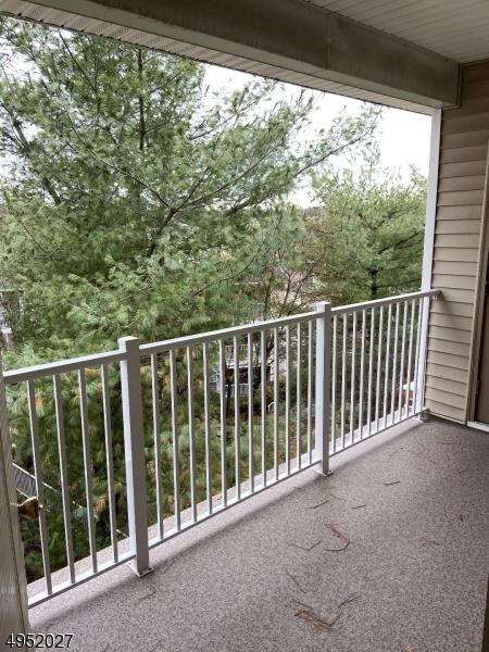 3304 Schindler Ln, Wayne, NJ 07470 photo 9