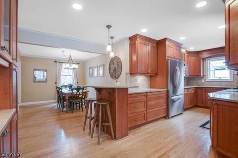 7 Meadowbrook Ct, Summit, NJ 07901 photo 4