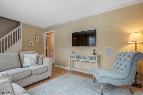 7 Meadowbrook Ct, Summit, NJ 07901 photo 3