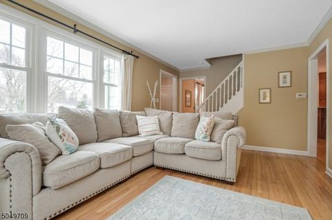 7 Meadowbrook Ct, Summit, NJ 07901 photo 2