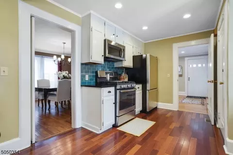 39 Myrtle Ave, Millburn, NJ 07041 photo 11