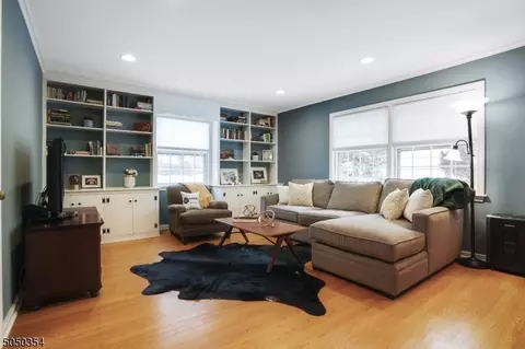 39 Myrtle Ave, Millburn, NJ 07041 photo 7