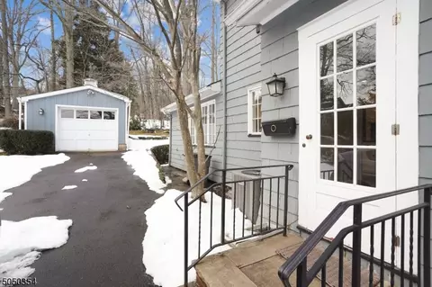 39 Myrtle Ave, Millburn, NJ 07041 photo 22