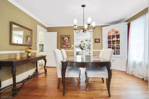 39 Myrtle Ave, Millburn, NJ 07041 photo 6