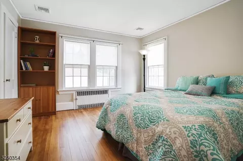 39 Myrtle Ave, Millburn, NJ 07041 photo 17