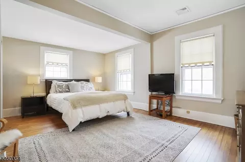 39 Myrtle Ave, Millburn, NJ 07041 photo 14