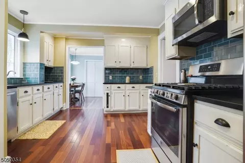 39 Myrtle Ave, Millburn, NJ 07041 photo 10
