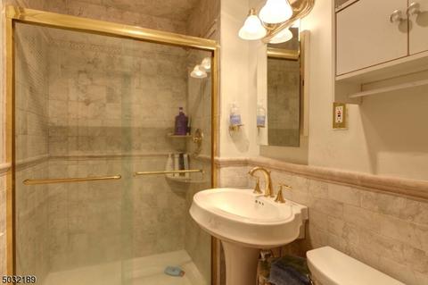 26 Van Ness Ave, Pequannock Twp., NJ 07444 photo 17