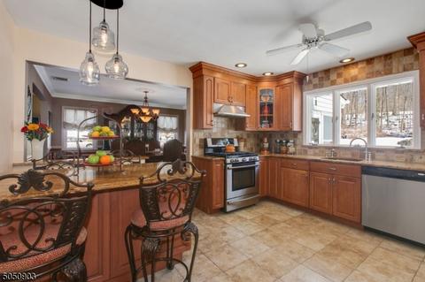 30 Lucas Ln, Wayne, NJ 07470 photo 11