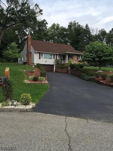 30 Lucas Ln, Wayne, NJ 07470 photo 2