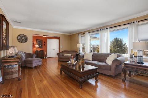 30 Lucas Ln, Wayne, NJ 07470 photo 6