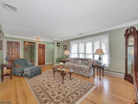81 Webster Dr, Wayne, NJ 07470 photo 5