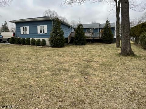 81 Webster Dr, Wayne, NJ 07470 photo 2