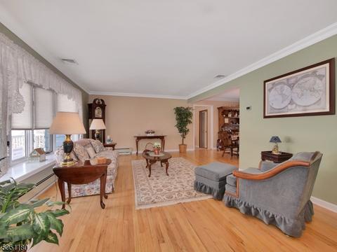 81 Webster Dr, Wayne, NJ 07470 photo 4