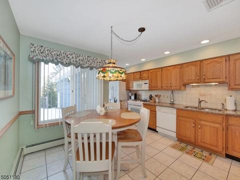 81 Webster Dr, Wayne, NJ 07470 photo 6