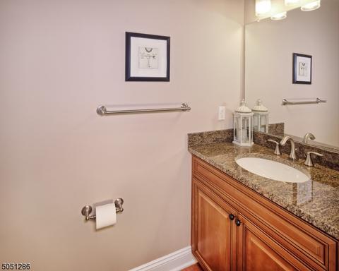 42 Parkside Dr, Haskell, NJ 07420 photo 5