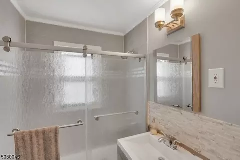 5 Linden Rd, Wayne, NJ 07470 photo 9