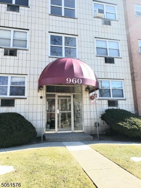 960 Main St #19, Hackensack, NJ 07601 photo 1