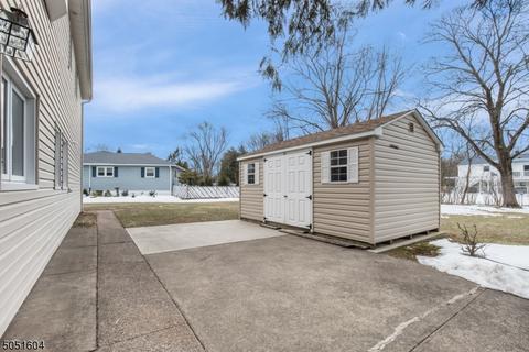 115 Andover Dr, Wayne, NJ 07470 photo 4