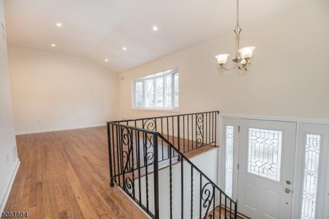 115 Andover Dr, Wayne, NJ 07470 photo 12