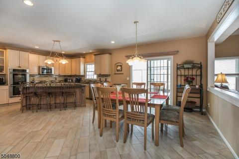 4 Fox Boro Rd, Wayne, NJ 07470 photo 9