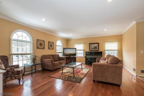 4 Fox Boro Rd, Wayne, NJ 07470 photo 5