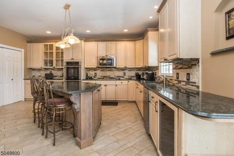 4 Fox Boro Rd, Wayne, NJ 07470 photo 10