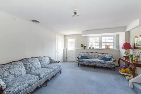 36 Baldwin Ter, Wayne, NJ 07470 photo 17