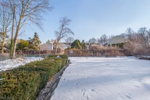 36 Baldwin Ter, Wayne, NJ 07470 photo 3
