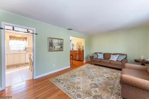 36 Baldwin Ter, Wayne, NJ 07470 photo 5