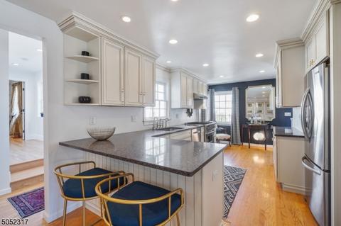 8 Harvey Ct, Summit, NJ 07901 photo 8