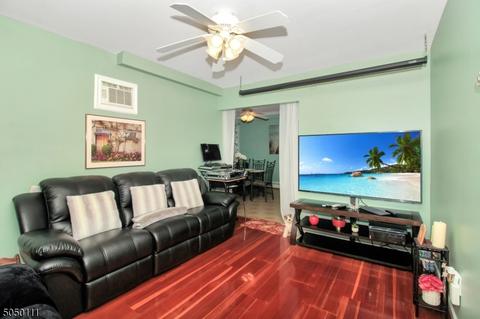 930 W 3rd St, Plainfield, NJ 07063 photo 4