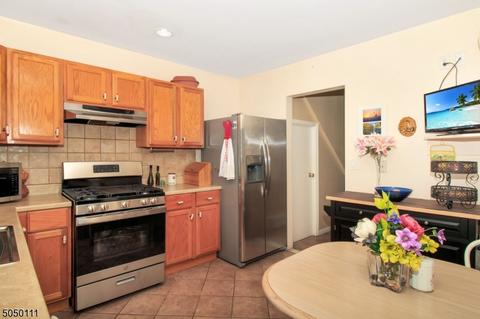 930 W 3rd St, Plainfield, NJ 07063 photo 6
