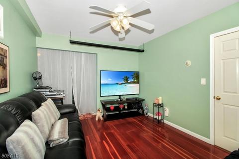 930 W 3rd St, Plainfield, NJ 07063 photo 3