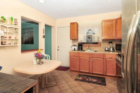 930 W 3rd St, Plainfield, NJ 07063 photo 5