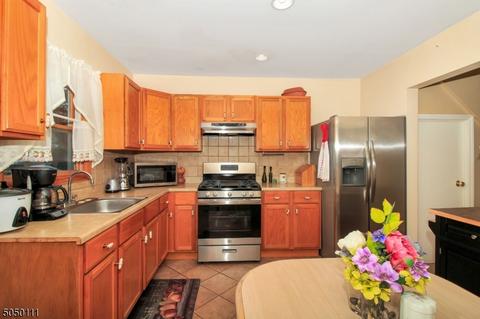 930 W 3rd St, Plainfield, NJ 07063 photo 7