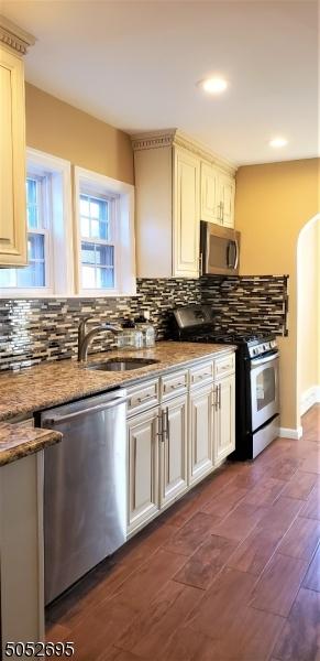 1074 Kenyon Ave, Plainfield, NJ 07060 photo 6