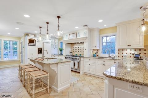 44 Maple Ave, Mendham, NJ 07945 photo 3