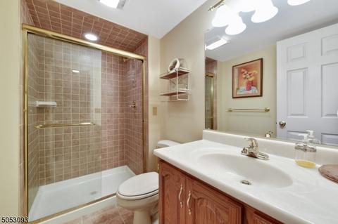 14 Coniston Ct, Wayne, NJ 07470 photo 16
