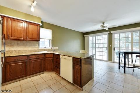 14 Coniston Ct, Wayne, NJ 07470 photo 10