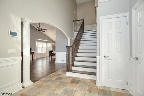 28 Lowell Dr, Wayne, NJ 07470 photo 3