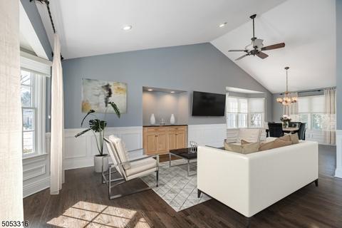 28 Lowell Dr, Wayne, NJ 07470 photo 4