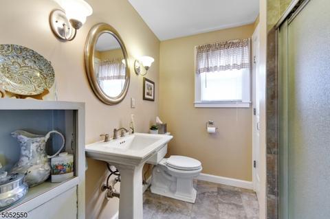 69 Macdonald Dr, Wayne, NJ 07470 photo 17
