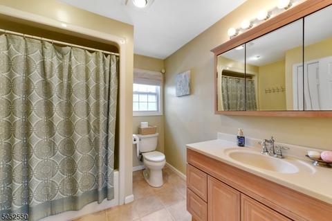 69 Macdonald Dr, Wayne, NJ 07470 photo 18