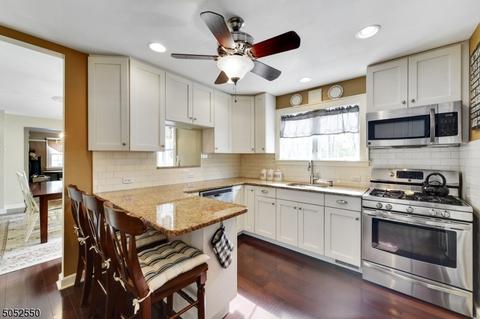 69 Macdonald Dr, Wayne, NJ 07470 photo 6