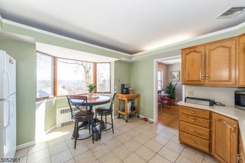 386 Alps Rd, Wayne, NJ 07470 photo 6