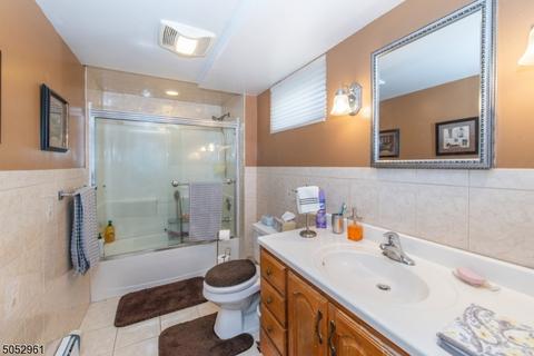 386 Alps Rd, Wayne, NJ 07470 photo 19