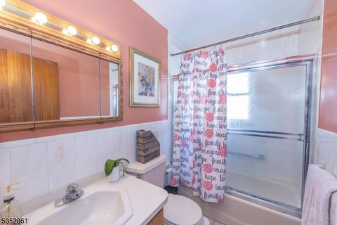 386 Alps Rd, Wayne, NJ 07470 photo 13